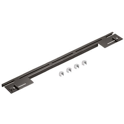 . İki 1/2'' kapsayan dişli çubuk damla varolan tarafından 24x4 sistemini desteklemek için kullanılır yukarıdan veya aşağıdan monte edilebilir. Parantez iki bölünmüş fıstığı ile her dişli çubuğa bağlıdır. Önceden monte slayt kelepçeleri kanala montaj hızlı
