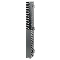 Panduit IN-Kabine Dikey Kablo Yöneticisi yönetmek ve hemen hemen her geniş kabin tasarımı kusursuz uyum sağlamak üzere yeterli esnekliği ile ekipman arasındaki kabloları organize rota için tasarlanmıştır. Yan montaj aparatı, tek taraflı, PVC, 18RU, Siyah,