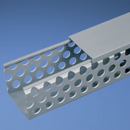 çalkalama kapak D tipi yuvarlak delik kablo kanalını Panduct®, 1 G x 3H, 6' uzunlukta, PVC, açık gri.
