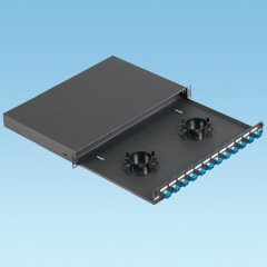 Tek modlu bir fiberin 24 E-2000 Dubleks adaptörleri ile önceden yüklenmiştir. Boyutlar: 1.74 W (44.2mm x 444.5mm x 304.8mm) FD1W24BUDE2KZ EMEA mevcuttur 12.0'' D x ''H 17.5 x'' Yalnızca
