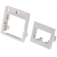 Bir 1/2 boy düz parçanın Mini Com 50 mm x 50 mm adaptörü, iki Mini-Com modül kabul eder. montaj vidaları ve metal montaj plakası ile birlikte verilir. Arktik Beyaz.