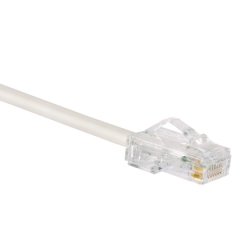 Kategori 5e performansı, her iki ucunda, Pan-Tak ™ Modüler Fiş ile 28 AWG UTP ara kablosu. Beyaz kapalı. 2.5 metre.