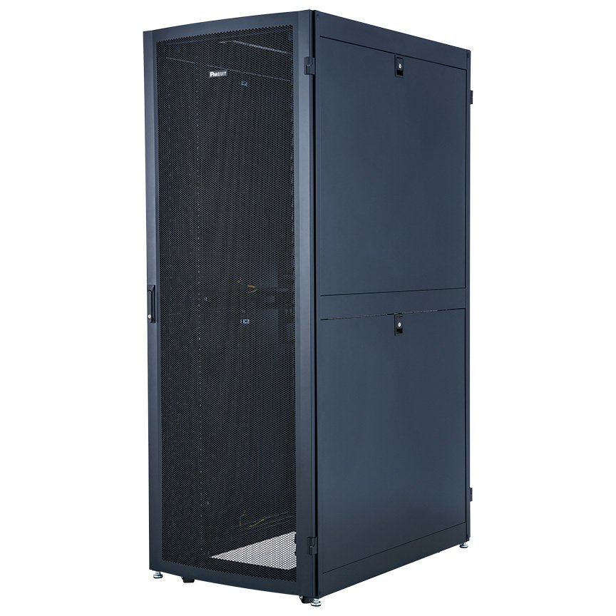 Net-Ayet D-Tipi Kabine çerçevesi, 45RU. Fırça açıklıkları olan en paneli. İki set kafes somun ekipman raylar. Tek menteşe ön kapı delikli. Bölünmüş arka kapılar perfore. 2 tam uzunlukta PDU parantez. Boyutlar: 85.7 W x ''H 31.5 x'' 39.4'' D (2178mm X 800m