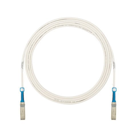 Her iki ucunda SFP + 10Gbps sıcak takılabilir modüler konnektörleri, Beyaz, 2 metre ile montaj Yüksek hızlı twinaxial kablosu.