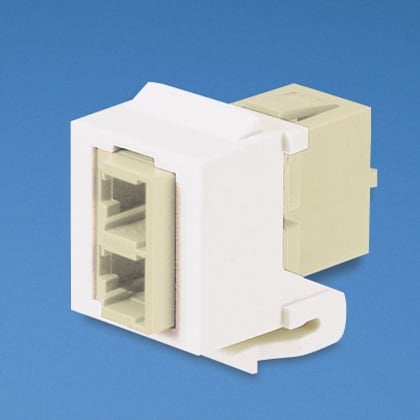 NK modülü bir LC Sr./Jr ile birlikte. SFF fosfor bronz bölünmüş kollu dubleks adaptör multimod. Siyah.