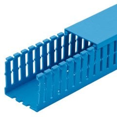 Panduct® F tipi dar yarık kablo kanalı, 4 G x 4H, 6' uzunlukta, PVC, içsel mavi.