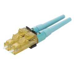 LC OptiCam® OM3 / OM4 10Gig ™ 50 / su içinde 125 | mm modlu çift yönlü fiber optik konektör, 900 mikronluk sıkı tamponlu fiberlerin yöneliktir. konektörü parlatma zaman alıcı alanını ortadan kaldıran bir fabrika ön cilalı lif uç yüzünü vardır