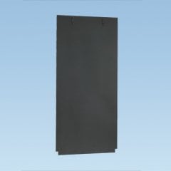 kilitlenebilir düğme tutma ile Çıkarılabilir katı yan panel.
