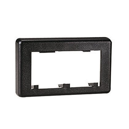 endüstri standardı açılmasıyla modüler mobilya Faceplate genişletici. plaka, yaklaşık 1/2 (12,7 mm) uzanır. CFFP4, CFFPL4, UICFFP4 modüler mobilya yüzeyler kabul eder. Uluslararası Gri