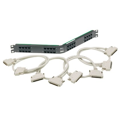 SCSI HD68 RJ45-to-siyah bir patch panel takımı açılı 32 bağlantı her iki ucunda 68 pimli DB68 erkek fişler (üç feet uzunluğunda, dört kablo takımını kapsamaktadır, dört 68 iğneli SCSI konektörlere kablolu 32 RJ45 bağlantı noktası vardır 1 RU).