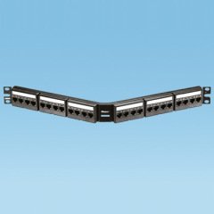 Kısa Com siyah kapaklarla 24 bağlantı modüler açılı patch panel kiti; yirmidört Mini Com Kategori 6A jak modülleri, etiketler ve etiket kapakları, (1 RU) içerir.