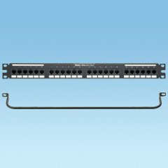 24 bağlantı, Kategori 5e, 24 RJ45, 8-konumunda, 8 telli bağlantı noktaları ile kumanda paneli. Etiket kiti (DPLK24) ve yük hafifletme çubuğu (SRB19BL) dahil edildi. Kablo gerginlik giderici çubuğu punchdown yama paneli uygulamalarında destek kablolarına r